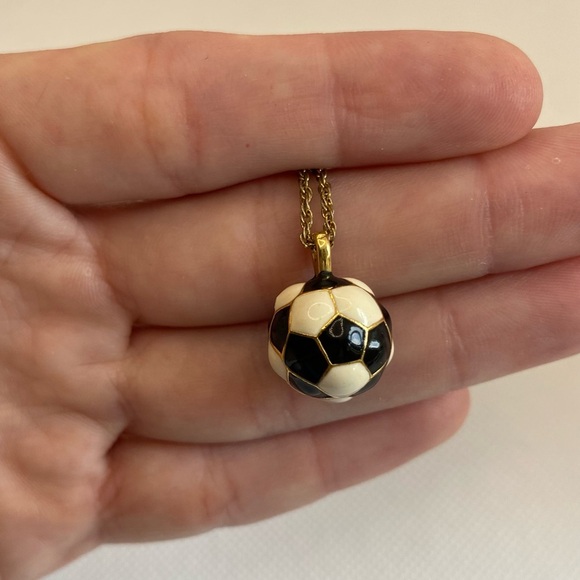 Vintage D’Orlan Enamelled Ball Pendant Gold Black White Necklace Chain Soccer - Picture 7 of 9